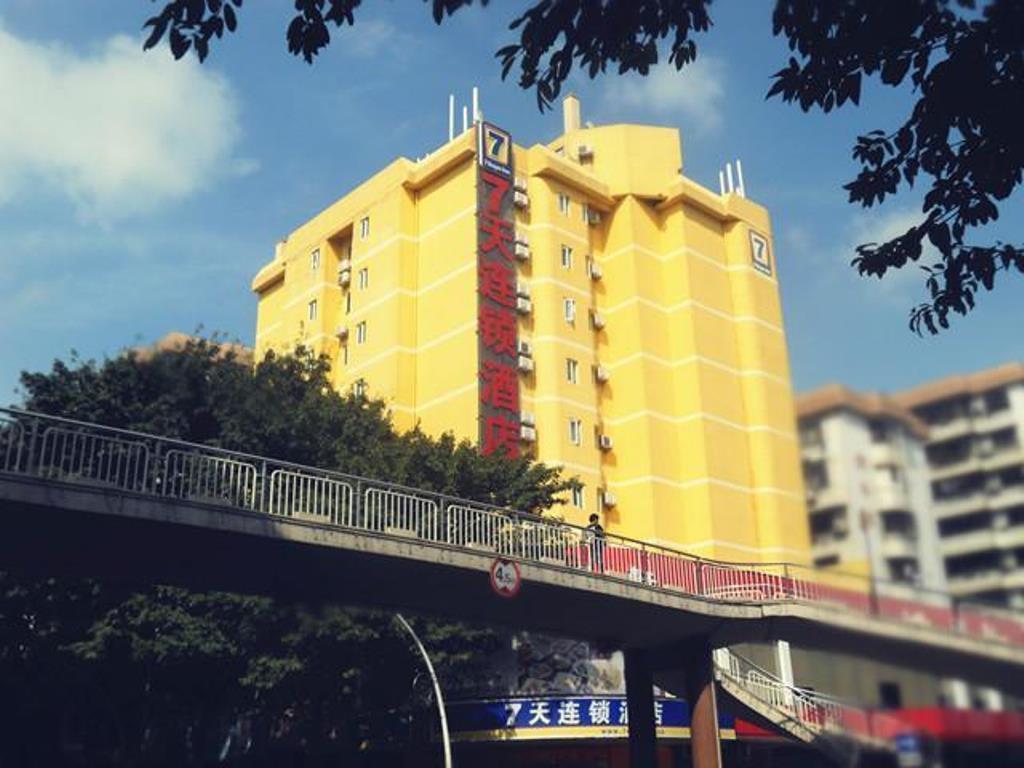 7Days Inn Zhongshan Li He Square Екстер'єр фото