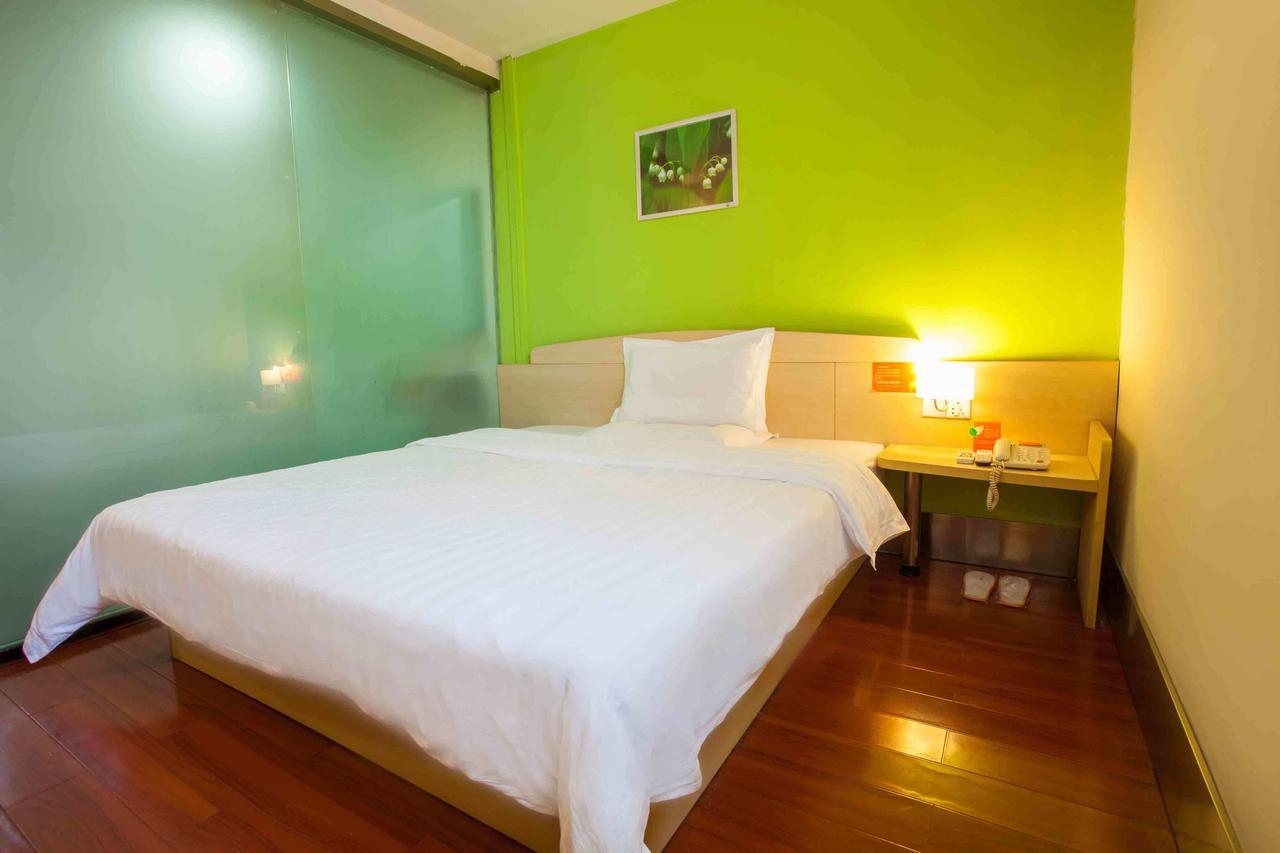 7Days Inn Zhongshan Li He Square Номер фото