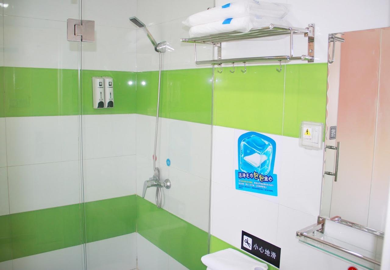 7Days Inn Zhongshan Li He Square Екстер'єр фото